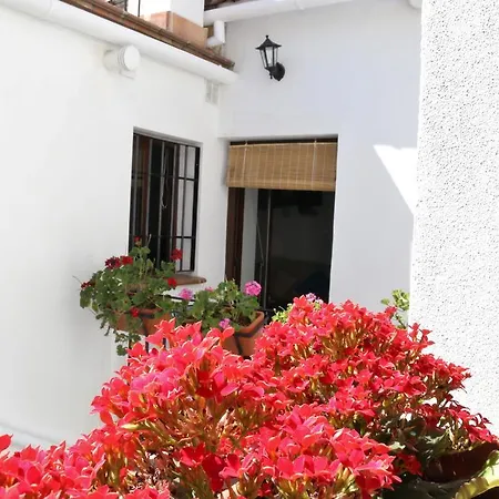 Апартаменти Casa Turistica Patio Cordobes - Parking Privado En La Juderia