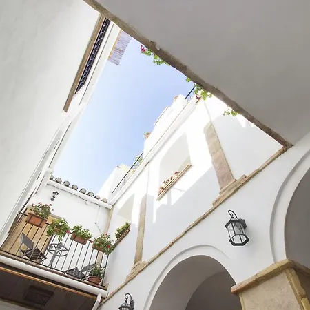 Апартаменти Casa Turistica Patio Cordobes - Parking Privado En La Juderia