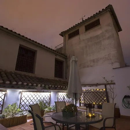 Апартаменти Casa Turistica Patio Cordobes - Parking Privado En La Juderia Кордова