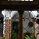 דירה Casa Turistica Patio Cordobes - Parking Privado En La Juderia קורדובה