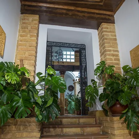 Casa Turistica Patio Cordobes - Parking Privado En La Juderia Apartment *