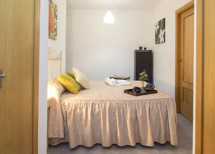 Casa Turistica Patio Cordobes - Parking Privado En La Juderia Διαμέρισμα *