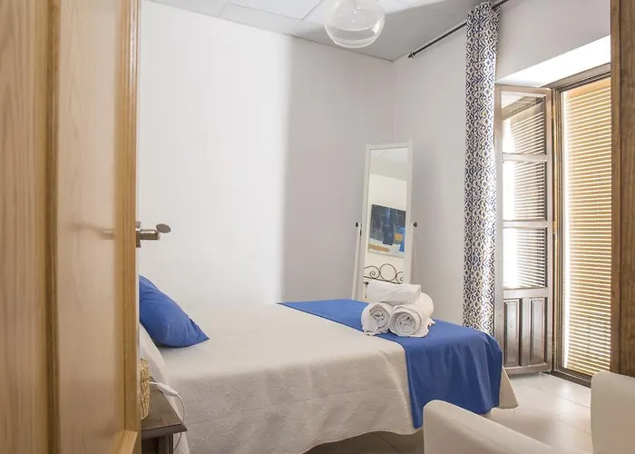 Casa Turistica Patio Cordobes - Parking Privado En La Juderia *